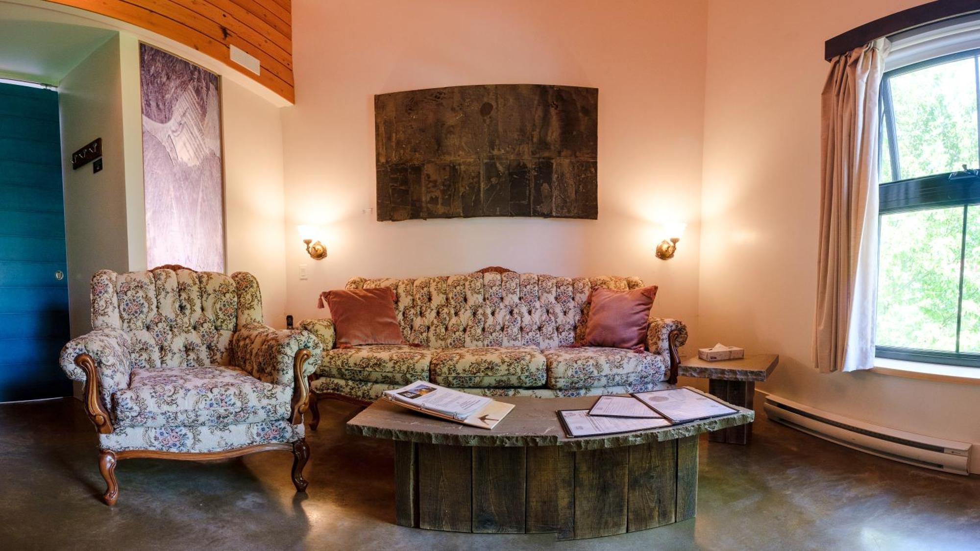 Auberge Sutton Brouerie Екстериор снимка